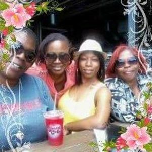 Meet your Posher, Desiree